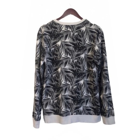 Forever 21 White Black Palm Tree Leaf Patterned Long Sleeve Sweater - Picture 1 of 7